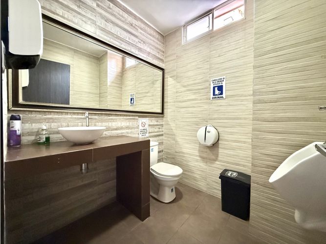 Local en venta en Cabecera Del Llano, Bucaramanga, 141 m² · foto 18 de 18