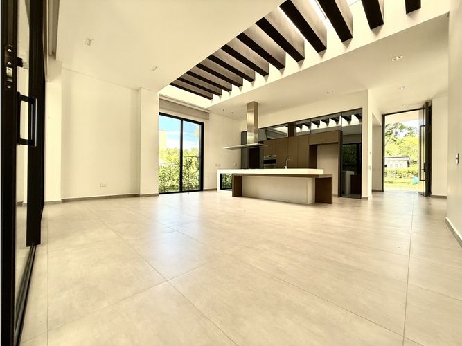 Casa de 3 alcobas en venta en Ruitoque Bajo, Floridablanca, 350 m² · foto 3 de 22