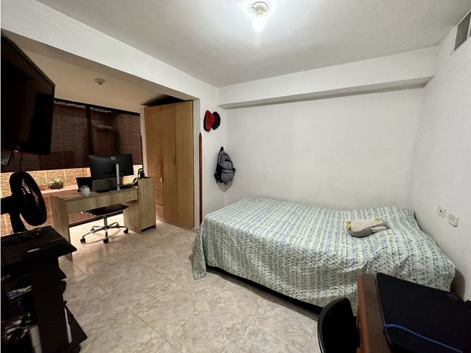 Casa de 10 alcobas en venta en Terrazas, Bucaramanga, 360 m² · foto 16 de 24