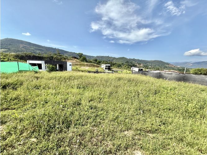 Lote en venta en Ruitoque Bajo, Girón · foto 6 de 10