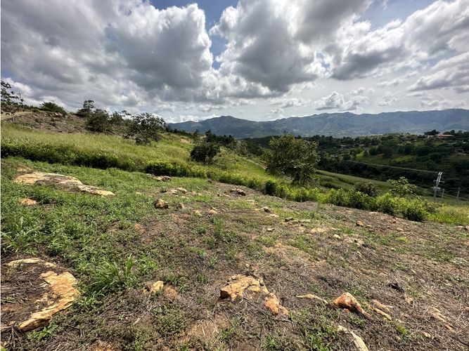 Lote en venta en Chocoita, Girón, 1102 m² · foto 7 de 24