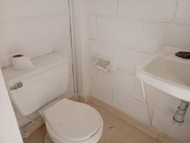 Bodega en arriendo en Cristo Rey, Medellín, 160 m² · foto 4 de 11