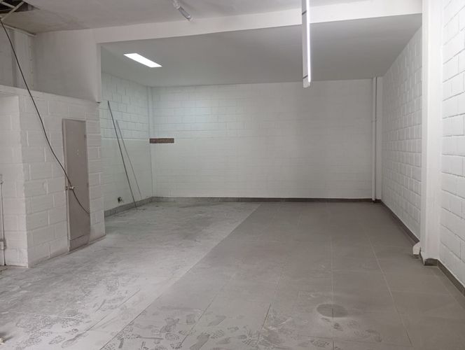Bodega en arriendo en Cristo Rey, Medellín, 160 m² · foto 6 de 11