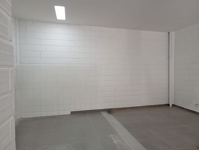 Bodega en arriendo en Cristo Rey, Medellín, 160 m² · foto 5 de 11
