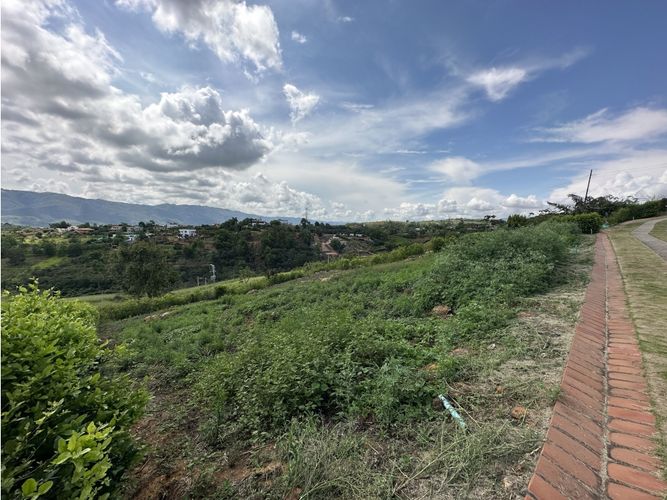 Lote en venta en Chocoita, Girón, 1102 m² · foto 9 de 24
