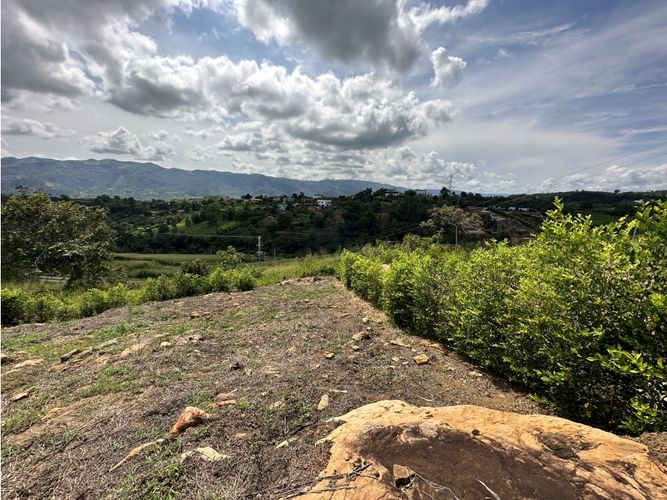 Lote en venta en Chocoita, Girón, 1102 m² · foto 10 de 24