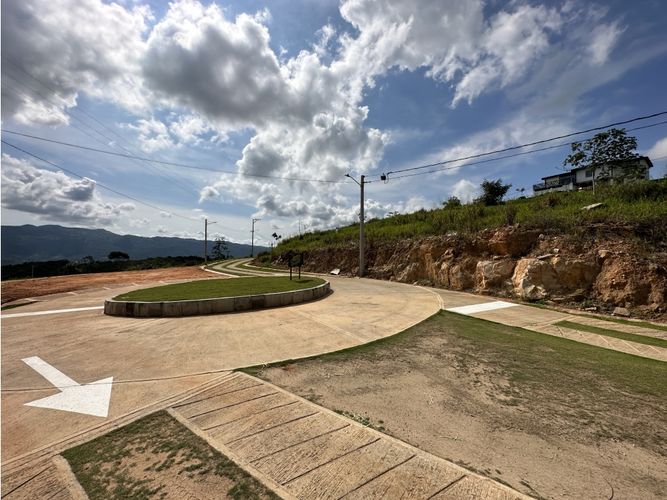 Lote en venta en Chocoita, Girón, 1102 m² · foto 13 de 24