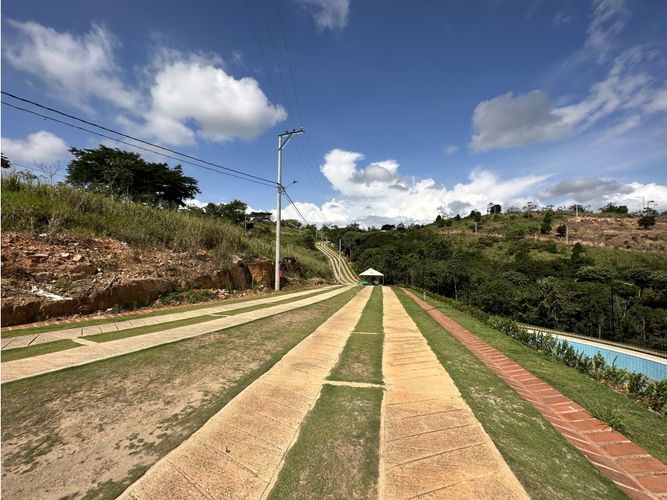 Lote en venta en Chocoita, Girón, 1102 m² · foto 15 de 24