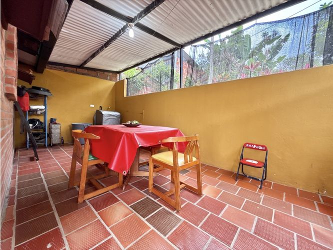 Casa de 6 alcobas en venta en Ruitoque, Girón, 49 m² · foto 4 de 20