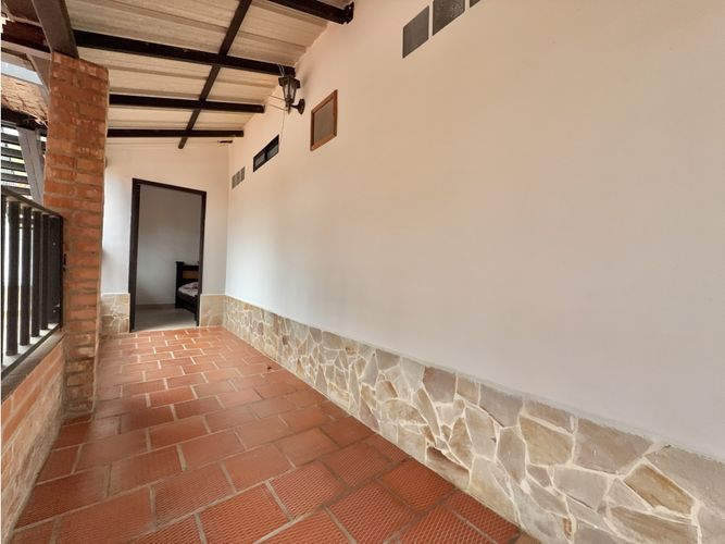Casa de 6 alcobas en venta en Ruitoque, Girón, 49 m² · foto 11 de 20
