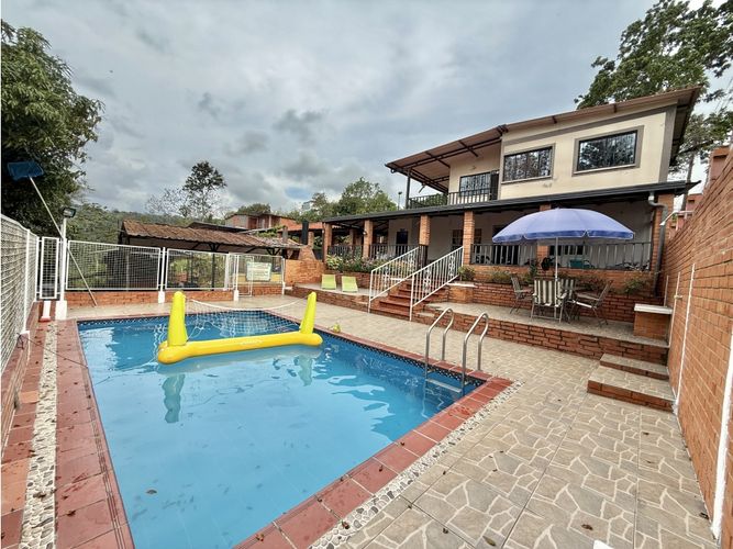Casa de 6 alcobas en venta en Ruitoque, Girón, 49 m² · foto 17 de 20