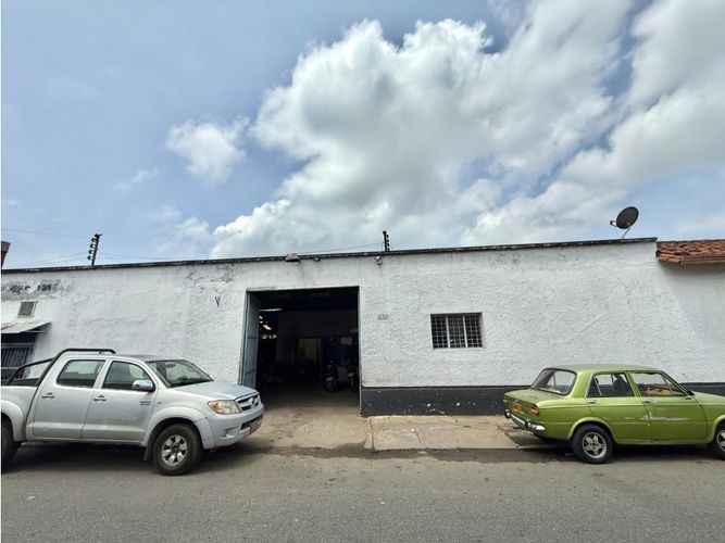 Bodega en venta en Gaitan, Bucaramanga, 2590 m² · foto 2 de 19