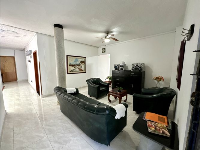 Casa de 11 alcobas en venta en Cabecera Del Llano, Bucaramanga, 500 m² · foto 9 de 24