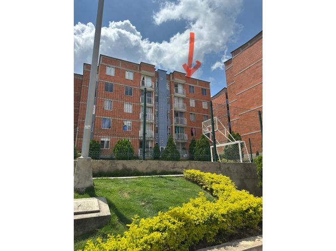 Apartamento de 3 alcobas en venta en Urbanizacion Monteverdi, Girón, 50 m² · foto 2 de 20