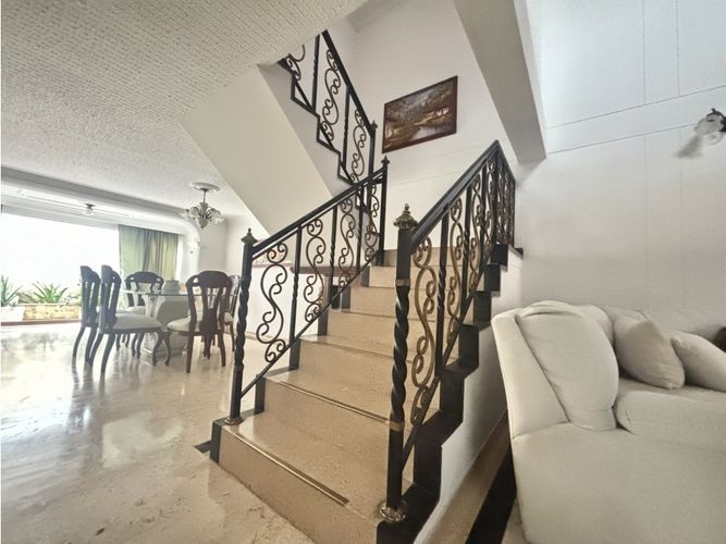 Casa de 4 alcobas en venta en Granjas De Provenza, Bucaramanga, 161 m² · foto 8 de 24