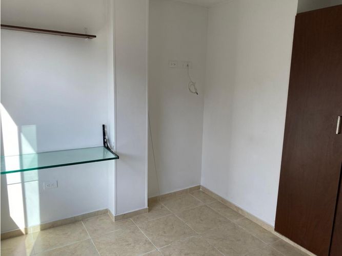 Apartamento de 3 alcobas en venta en Urbanizacion Monteverdi, Girón, 50 m² · foto 13 de 20