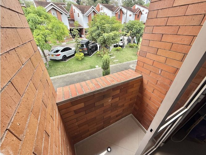 Casa de 5 alcobas en venta en Palomitas Del Progreso, Floridablanca, 296 m² · foto 11 de 20