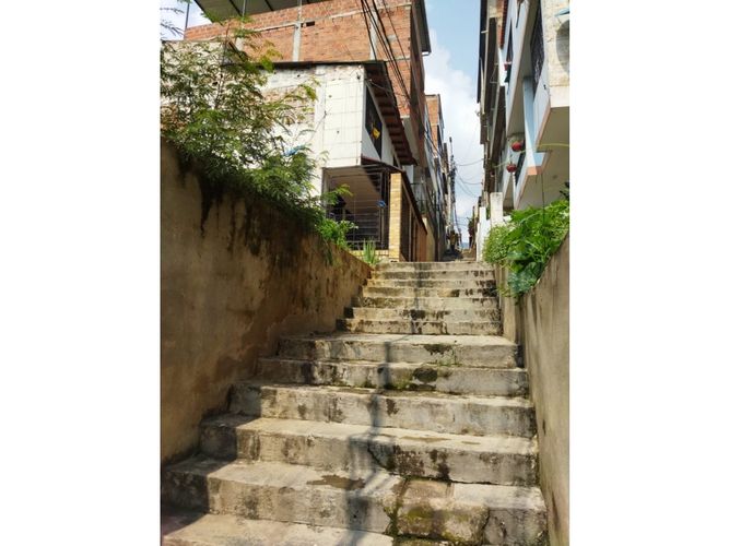 Casa de 4 alcobas en venta en Brisas Del Rio, Girón, 132 m² · foto 3 de 19