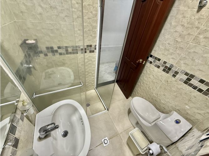 Casa de 5 alcobas en venta en Palomitas Del Progreso, Floridablanca, 296 m² · foto 17 de 20