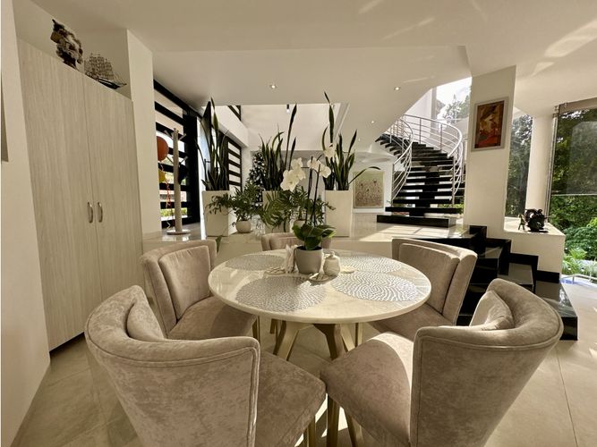 Casa de 6 alcobas en venta en Cn. Menzuly Campestre, Piedecuesta, 866 m² · foto 3 de 24