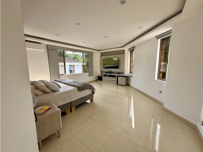 Casa de 6 alcobas en venta en Cn. Menzuly Campestre, Piedecuesta, 866 m² · foto 5 de 24