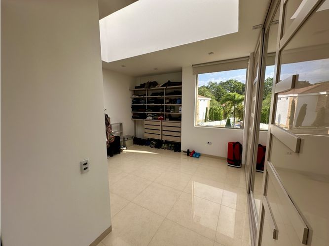 Casa de 6 alcobas en venta en Cn. Menzuly Campestre, Piedecuesta, 866 m² · foto 8 de 24