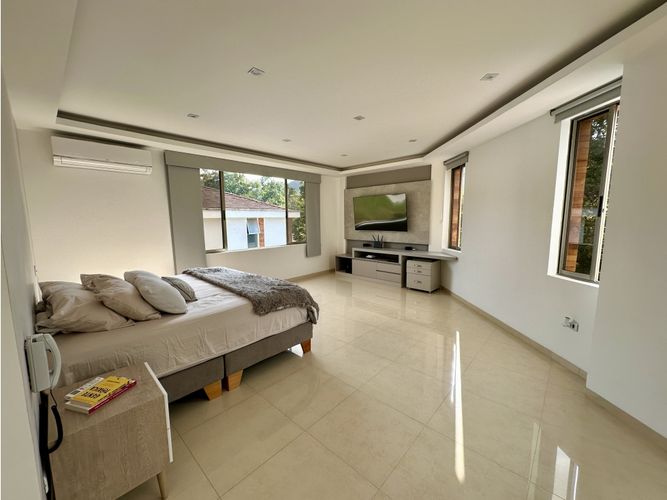 Casa de 6 alcobas en venta en Cn. Menzuly Campestre, Piedecuesta, 866 m² · foto 9 de 24