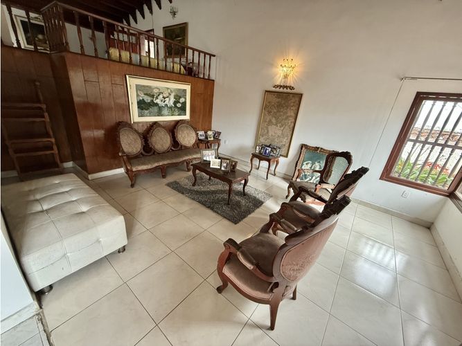 Casa de 7 alcobas en venta en Cabecera Del Llano, Bucaramanga, 500 m² · foto 18 de 19