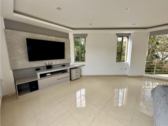 Casa de 6 alcobas en venta en Cn. Menzuly Campestre, Piedecuesta, 866 m² · foto 11 de 24