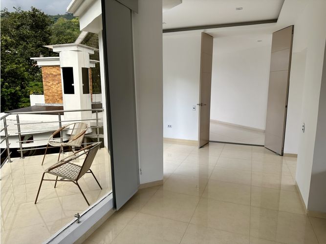 Casa de 6 alcobas en venta en Cn. Menzuly Campestre, Piedecuesta, 866 m² · foto 14 de 24