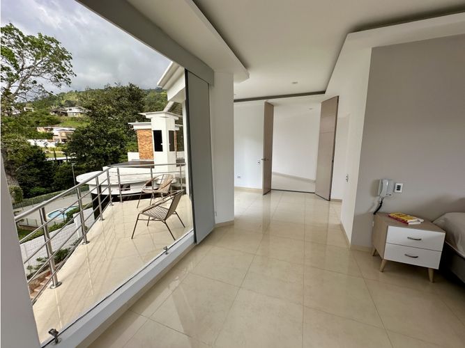Casa de 6 alcobas en venta en Cn. Menzuly Campestre, Piedecuesta, 866 m² · foto 15 de 24