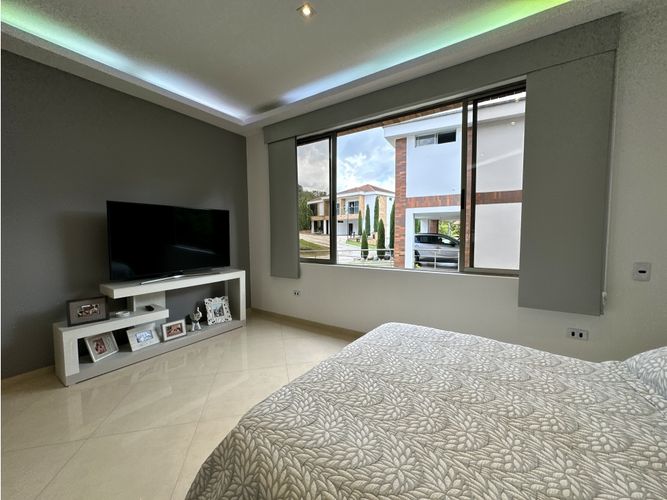 Casa de 6 alcobas en venta en Cn. Menzuly Campestre, Piedecuesta, 866 m² · foto 23 de 24