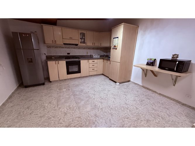 Casa de 5 alcobas en venta en Bolarqui, Bucaramanga, 169 m² · foto 3 de 15
