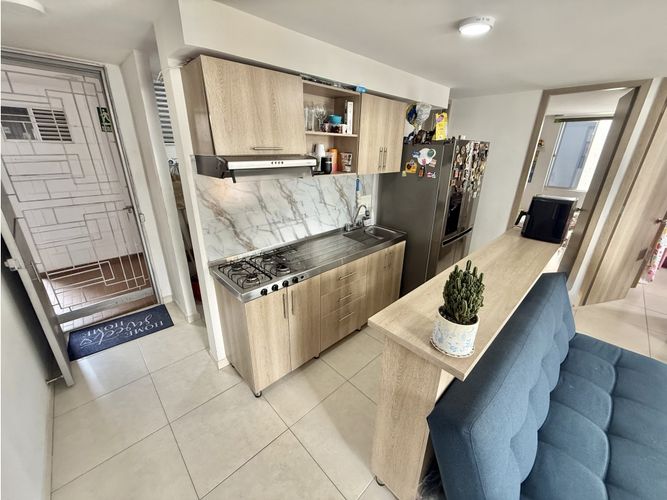 Apartamento de 3 alcobas en venta en Prados De Cataluña, Girón, 59 m² · foto 3 de 19