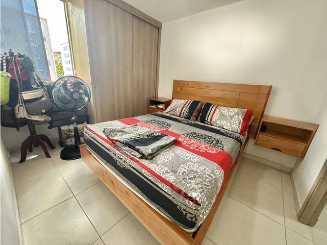 Apartamento de 3 alcobas en venta en Prados De Cataluña, Girón, 59 m² · foto 8 de 19