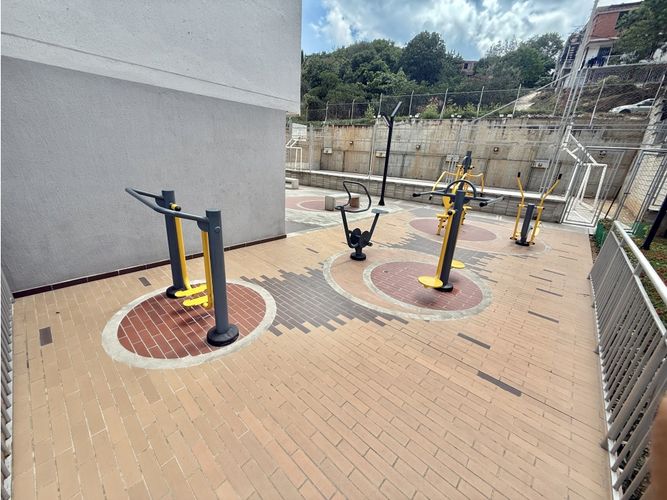 Apartamento de 3 alcobas en venta en Prados De Cataluña, Girón, 59 m² · foto 14 de 19