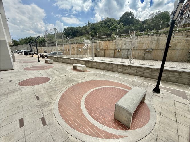 Apartamento de 3 alcobas en venta en Prados De Cataluña, Girón, 59 m² · foto 15 de 19