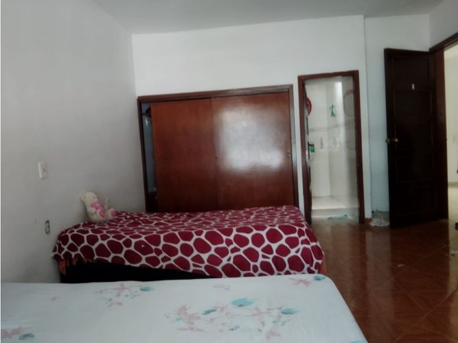 Casa de 11 alcobas en venta en San Alonso, Bucaramanga, 423 m² · foto 5 de 24