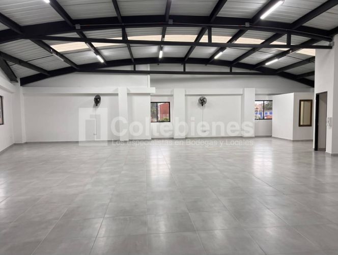 Bodega en venta en Suramérica, Itagüí, 544 m² · foto 3 de 3