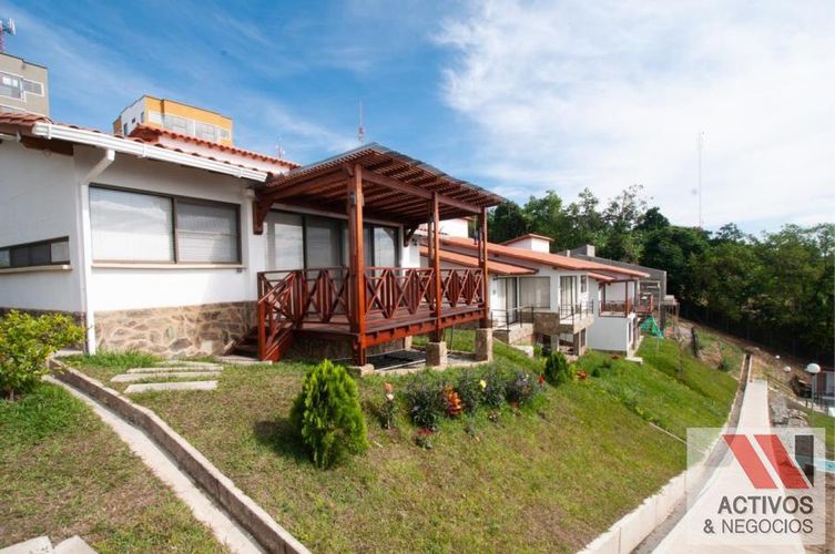 Casa de 3 alcobas en venta en La Horcona, Armenia, 252 m² · foto 6 de 24