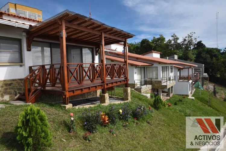 Casa de 3 alcobas en venta en La Horcona, Armenia, 252 m² · foto 7 de 24