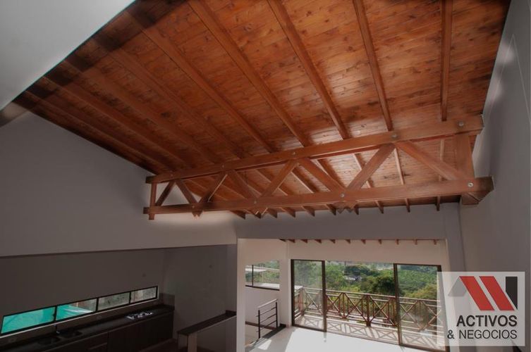 Casa de 3 alcobas en venta en La Horcona, Armenia, 252 m² · foto 10 de 24
