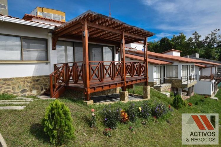 Casa de 3 alcobas en venta en La Horcona, Armenia, 252 m² · foto 13 de 24