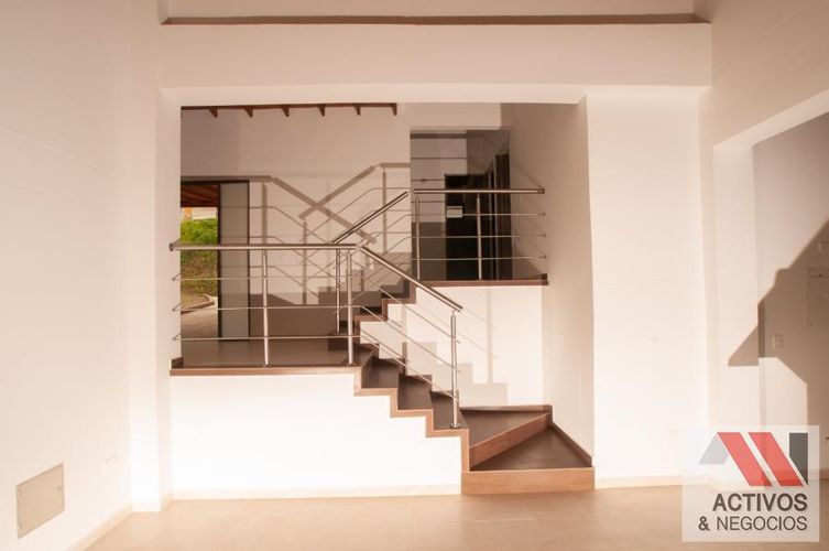 Casa de 3 alcobas en venta en La Horcona, Armenia, 252 m² · foto 17 de 24