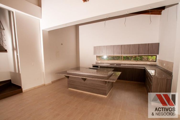 Casa de 3 alcobas en venta en La Horcona, Armenia, 252 m² · foto 18 de 24