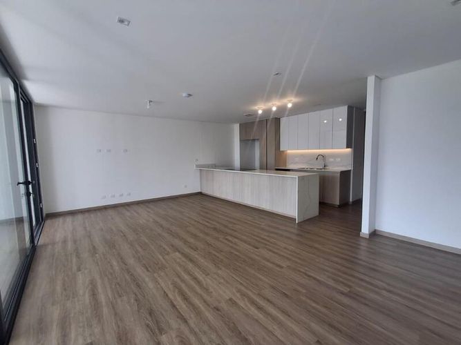 Apartamento de 3 alcobas en arriendo en Sajonia, Rionegro, 166 m² · foto 2 de 21