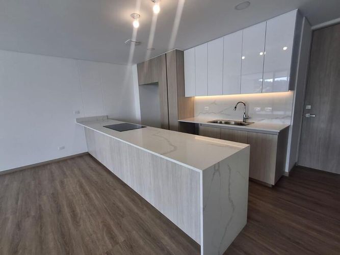 Apartamento de 3 alcobas en arriendo en Sajonia, Rionegro, 166 m² · foto 4 de 21