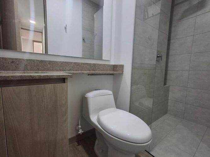 Apartamento de 3 alcobas en arriendo en Sajonia, Rionegro, 166 m² · foto 16 de 21