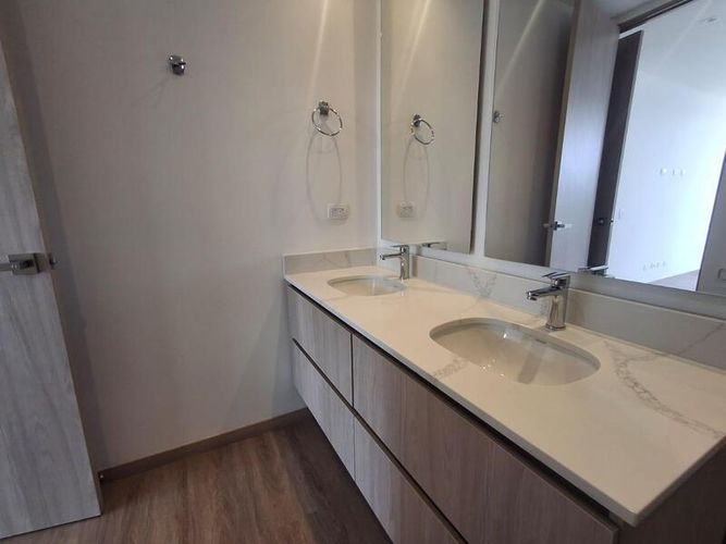 Apartamento de 3 alcobas en arriendo en Sajonia, Rionegro, 166 m² · foto 17 de 21
