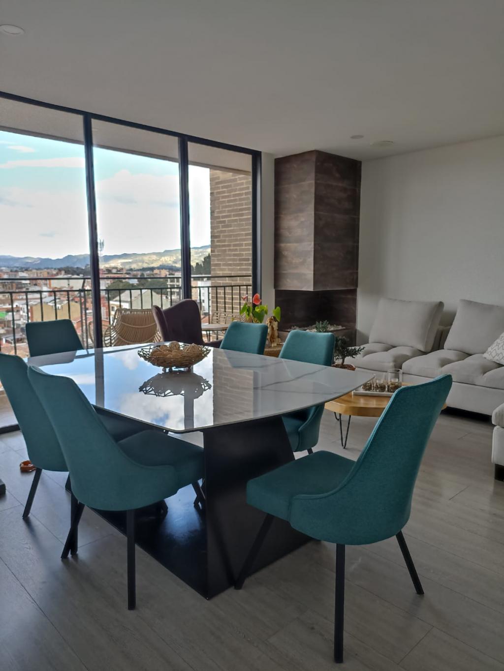 Apartamento en venta en Laura Vicuña, Chía · foto 2 de 20